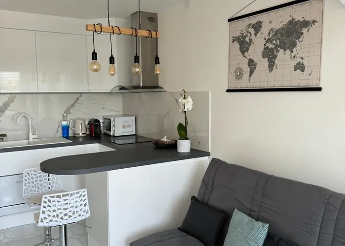 Studio Antibes Port Vauban.