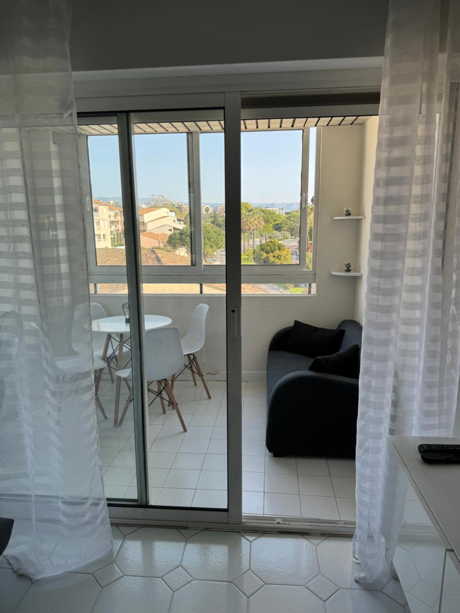 Port Vauban. Apartment Antibes